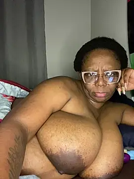BoobsQueeen online show from 07/23/26, 03:54