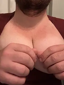 hugemanbreasts online show from 07/06/26, 02:19