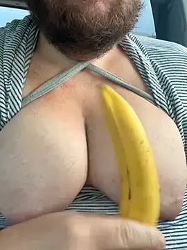 hugemanbreasts online show from 07/25/26, 10:46