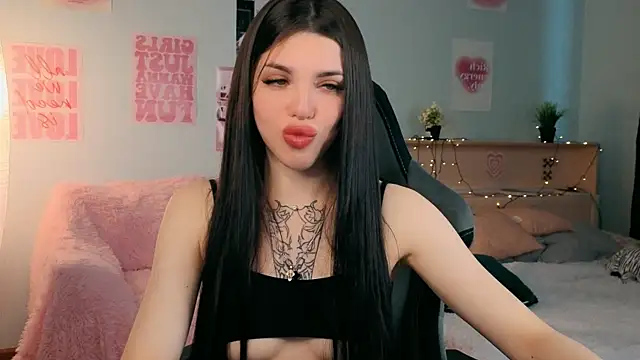 Snapshot of molly_rettyy chatting on 05/10/26, 04:28 molly rettyy online show from 05/10/26, 04:28
