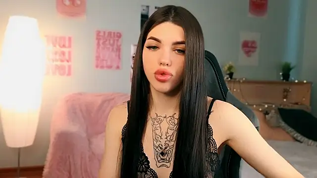 Snapshot of molly_rettyy chatting on 05/16/26, 04:20 molly rettyy online show from 05/16/26, 04:20