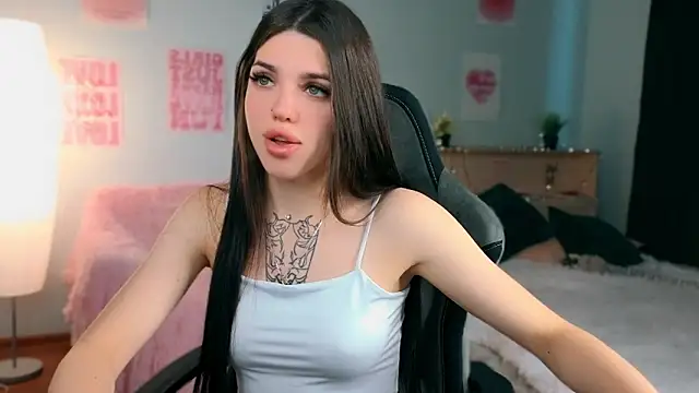 Snapshot of molly_rettyy chatting on 06/12/26, 04:11 molly rettyy online show from 06/12/26, 04:11