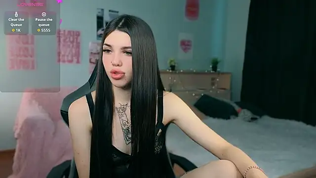 molly rettyy online show from 07/14/26, 03:55