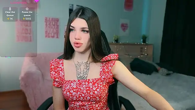 molly rettyy online show from 07/20/26, 04:05