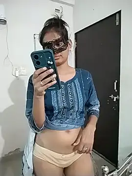 sexy couple liv online show from 06/15/26, 04:25