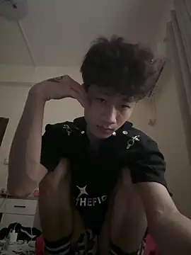 Snapshot of sexyboy-3525 chatting on 05/31/26, 05:59 sexyboy-3525 online show from 05/31/26, 05:59