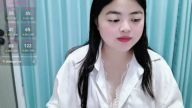 Snapshot of 77--bb chatting on 05/09/26, 12:49 77--bb online show from 05/09/26, 12:49