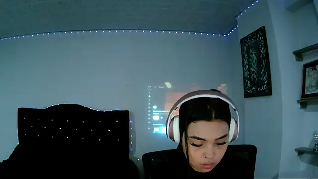 Luna Velvet7 online show from 05/21/26, 04:52