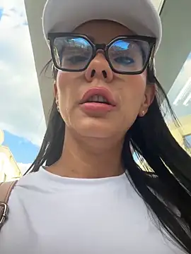 SofiParma online show from 06/17/26, 10:10