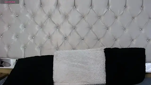 MistressNyx  online show from 05/25/26, 03:40
