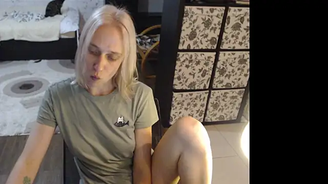 Snapshot of Sweet_hot_shrmp chatting on 07/23/26, 05:44 Sweet hot shrmp online show from 07/23/26, 05:44