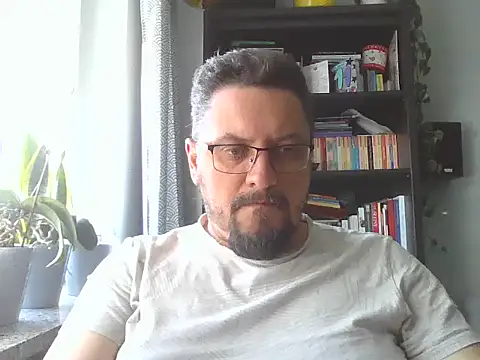 19cmSlave online show from 04/29/26, 11:47