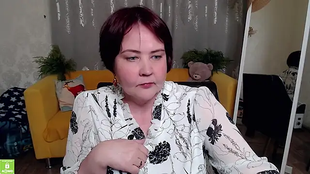 QUEEN02030 online show from 05/31/26, 06:09