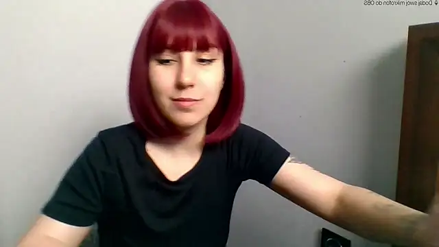 Snapshot of ZaraHotTeen chatting on 05/18/26, 01:28 ZaraHotTeen online show from 05/18/26, 01:28