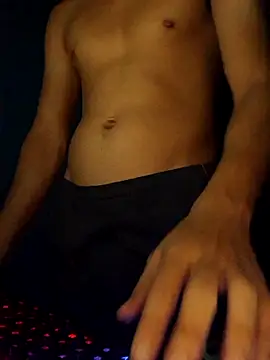 NovinhoTopBrasil online show from 07/25/26, 01:58