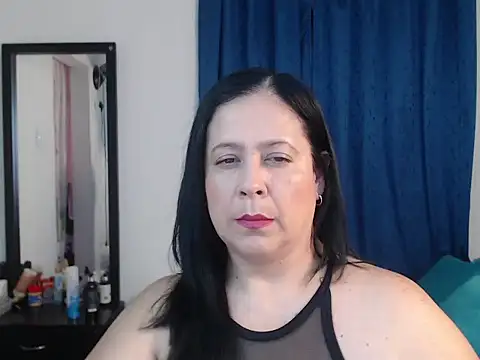 Snapshot of carlareyesk977 chatting on 04/23/26, 03:25 carlareyesk977 online show from 04/23/26, 03:25