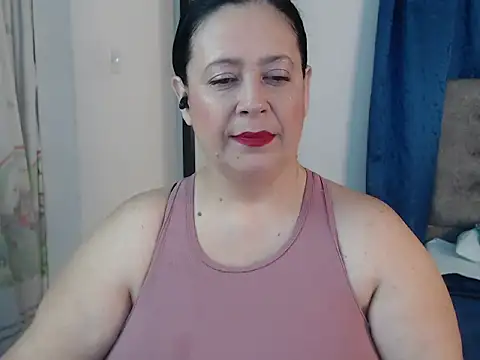 Snapshot of carlareyesk977 chatting on 05/03/26, 11:49 carlareyesk977 online show from 05/03/26, 11:49
