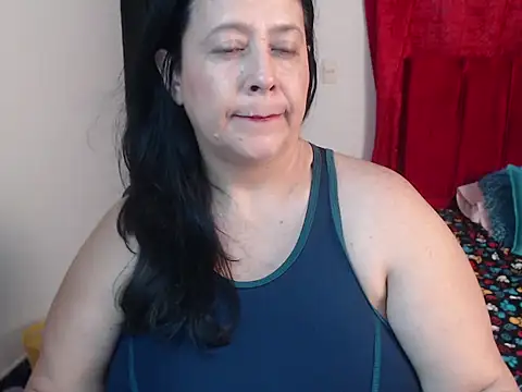 Snapshot of carlareyesk977 chatting on 05/25/26, 11:55 carlareyesk977 online show from 05/25/26, 11:55