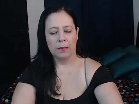 Snapshot of carlareyesk977 chatting on 06/08/26, 05:46 carlareyesk977 online show from 06/08/26, 05:46
