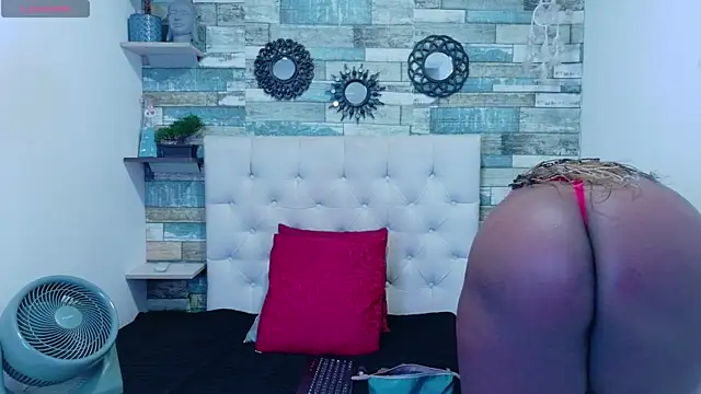 Snapshot of Skylernaomi chatting on 06/01/26, 02:30 Skylernaomi online show from 06/01/26, 02:30