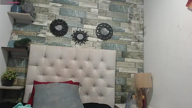 Snapshot of Skylernaomi chatting on 06/09/26, 03:34 Skylernaomi online show from 06/09/26, 03:34