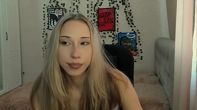 Emmarayder online show from 07/27/26, 12:56