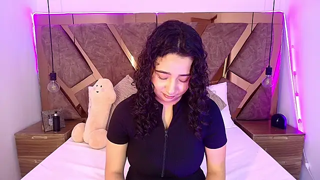bella swwan  online show from 06/21/26, 06:32