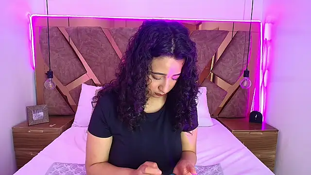 bella swwan  online show from 07/08/26, 02:43