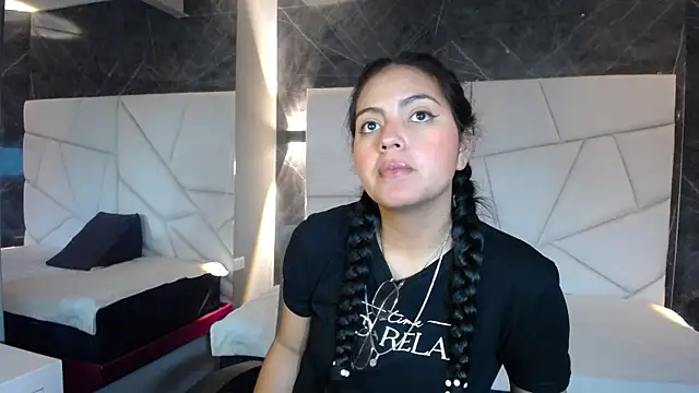 roxxyblack01 online show from 06/08/26, 02:12