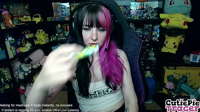 CutieTracer online show from 06/02/26, 09:50