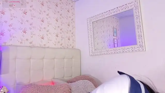 lia kitty0 online show from 07/08/26, 11:42