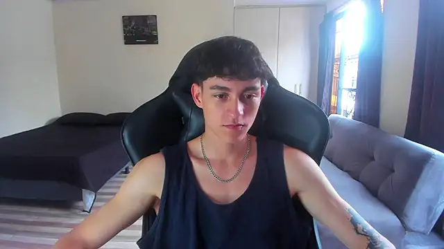 Snapshot of Luke_Chill chatting on 04/11/26, 06:01 Luke Chill online show from 04/11/26, 06:01