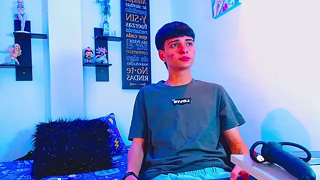 Snapshot of milo_hot_ chatting on 04/10/26, 10:58 milo hot online show from 04/10/26, 10:58