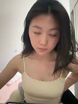 Snapshot of Shanshan_1267 chatting on 05/22/26, 01:06 Shanshan 1267 online show from 05/22/26, 01:06