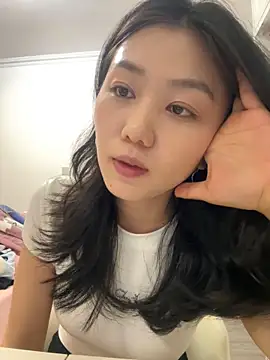 Snapshot of Shanshan_1267 chatting on 05/30/26, 02:25 Shanshan 1267 online show from 05/30/26, 02:25