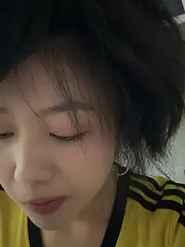 Snapshot of Shanshan_1267 chatting on 06/05/26, 12:00 Shanshan 1267 online show from 06/05/26, 12:00