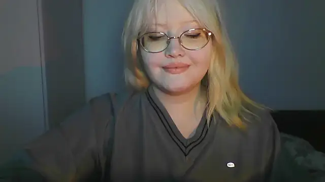 Snapshot of Elayne_Sweet chatting on 06/05/26, 06:09 Elayne Sweet online show from 06/05/26, 06:09