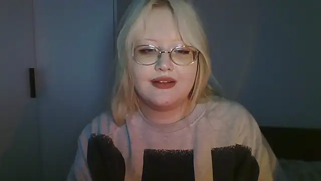 Snapshot of Elayne_Sweet chatting on 06/13/26, 06:22 Elayne Sweet online show from 06/13/26, 06:22