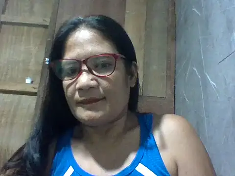 Snapshot of PinayZaira chatting on 05/21/26, 05:09 PinayZaira online show from 05/21/26, 05:09