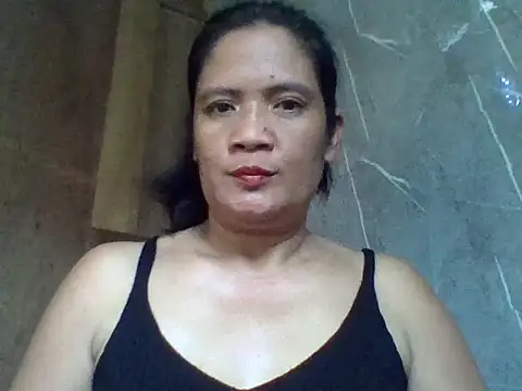 Snapshot of PinayZaira chatting on 06/13/26, 07:39 PinayZaira online show from 06/13/26, 07:39