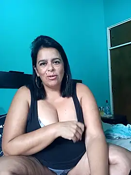 Snapshot of lucianamorocha chatting on 04/16/26, 11:55 lucianamorocha online show from 04/16/26, 11:55