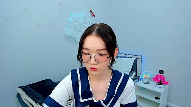 Snapshot of syuri_sun chatting on 06/03/26, 01:36 syuri sun online show from 06/03/26, 01:36