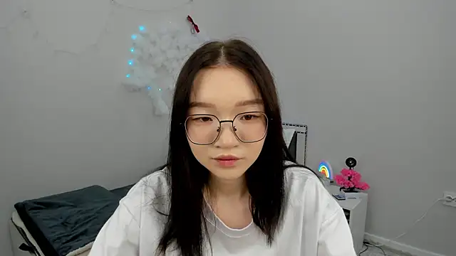 Snapshot of syuri_sun chatting on 06/08/26, 02:28 syuri sun online show from 06/08/26, 02:28