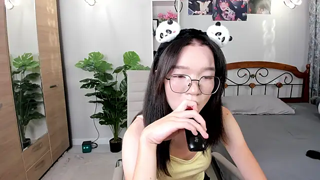 syuri sun online show from 07/30/26, 02:16