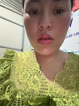 Snapshot of Lina-Naughty chatting on 05/24/26, 05:23 Lina-Naughty online show from 05/24/26, 05:23