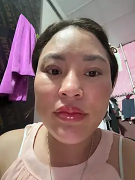 Snapshot of Lina-Naughty chatting on 06/03/26, 08:17 Lina-Naughty online show from 06/03/26, 08:17
