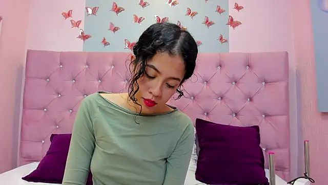 Kaira luxury online show from 06/08/26, 03:07