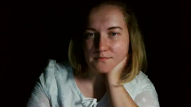 Snapshot of TinaKittyX chatting on 05/03/26, 09:32 TinaKittyX online show from 05/03/26, 09:32