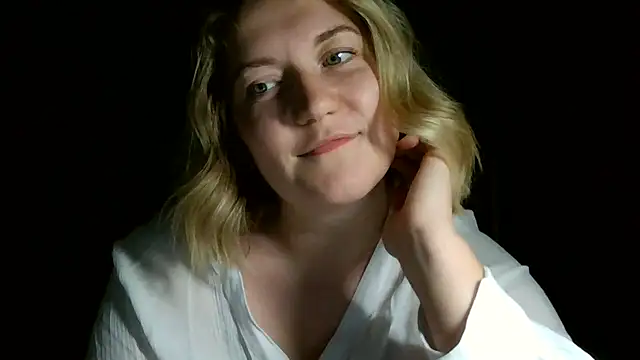 Snapshot of TinaKittyX chatting on 05/08/26, 08:25 TinaKittyX online show from 05/08/26, 08:25