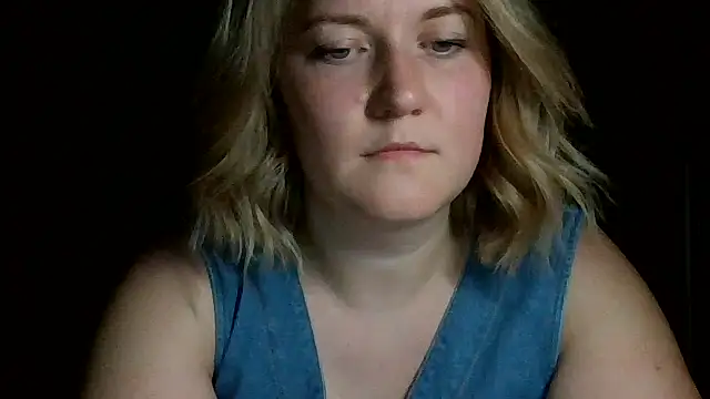 Snapshot of TinaKittyX chatting on 05/09/26, 09:42 TinaKittyX online show from 05/09/26, 09:42